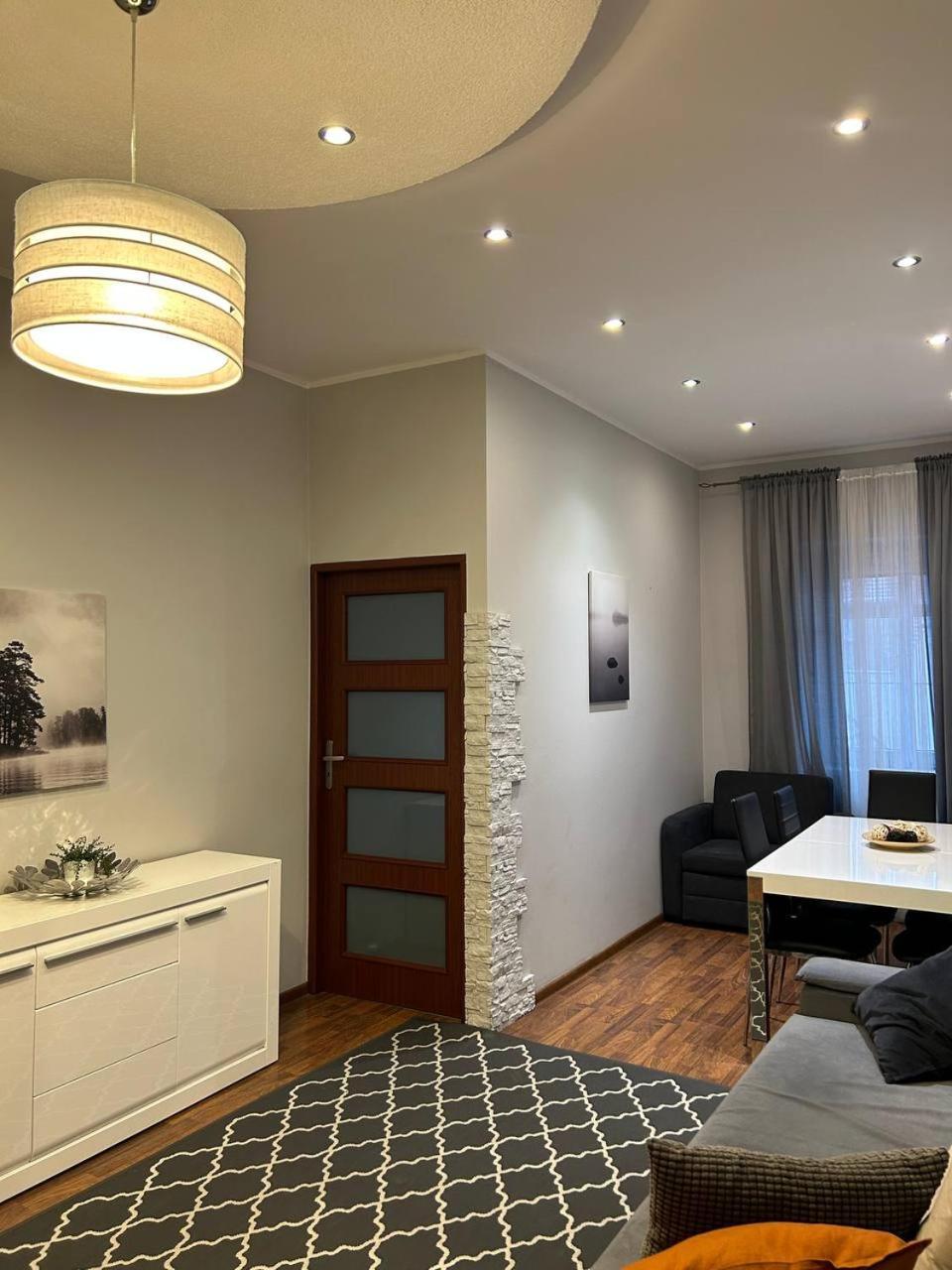 Big Apart - Rynek 8 - Nice View - 3 Rooms - 9 People 브로츠와프 외부 사진